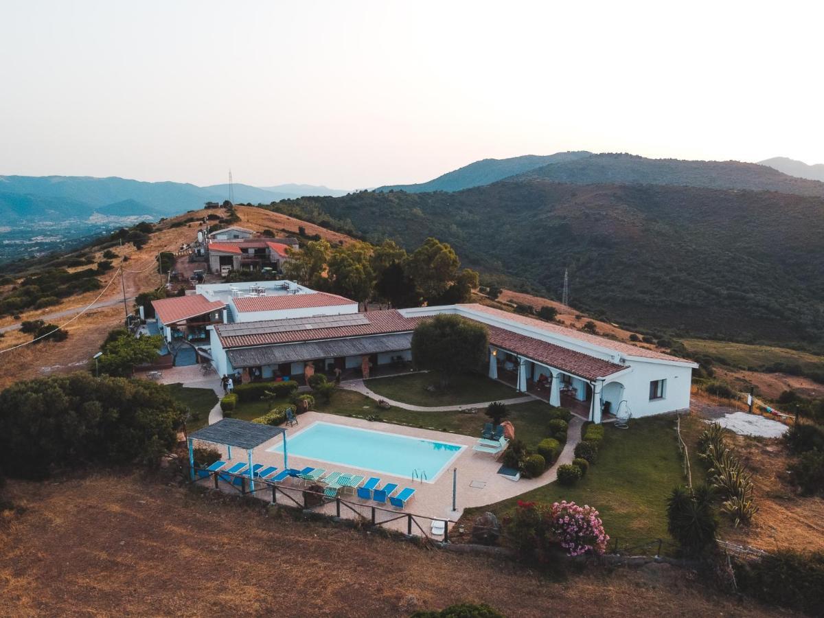 Agriturismo Irghitula ポザーダ エクステリア 写真